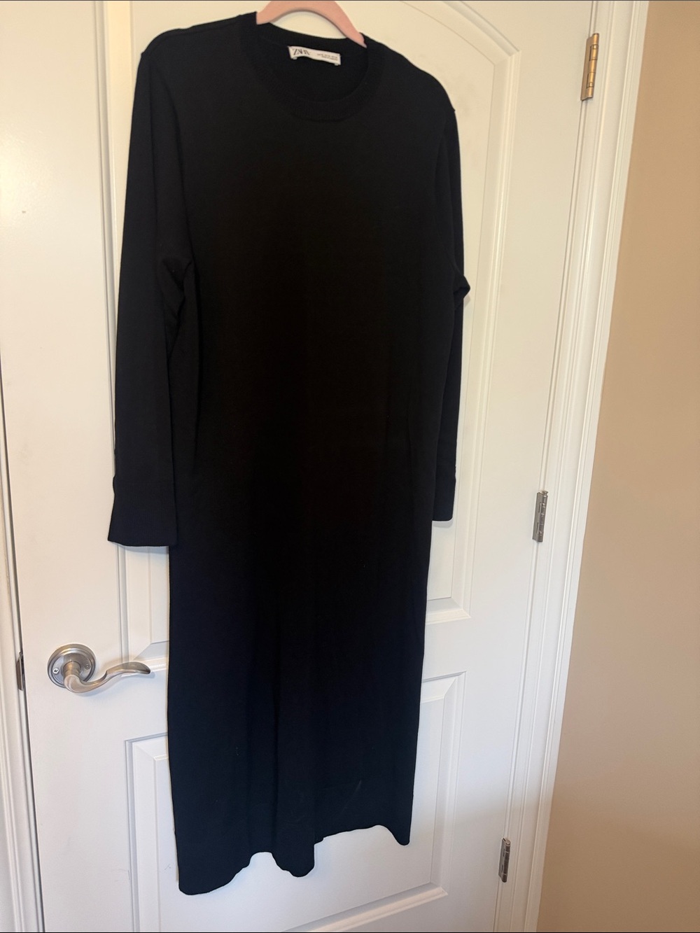 Zara Black Long-Sleeve Crew Neck Midi Dress